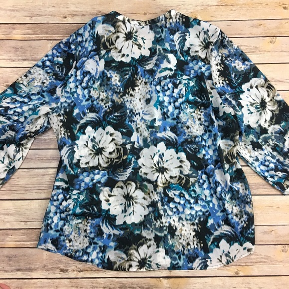 Izod floral pleated blouse - Picture 4 of 4